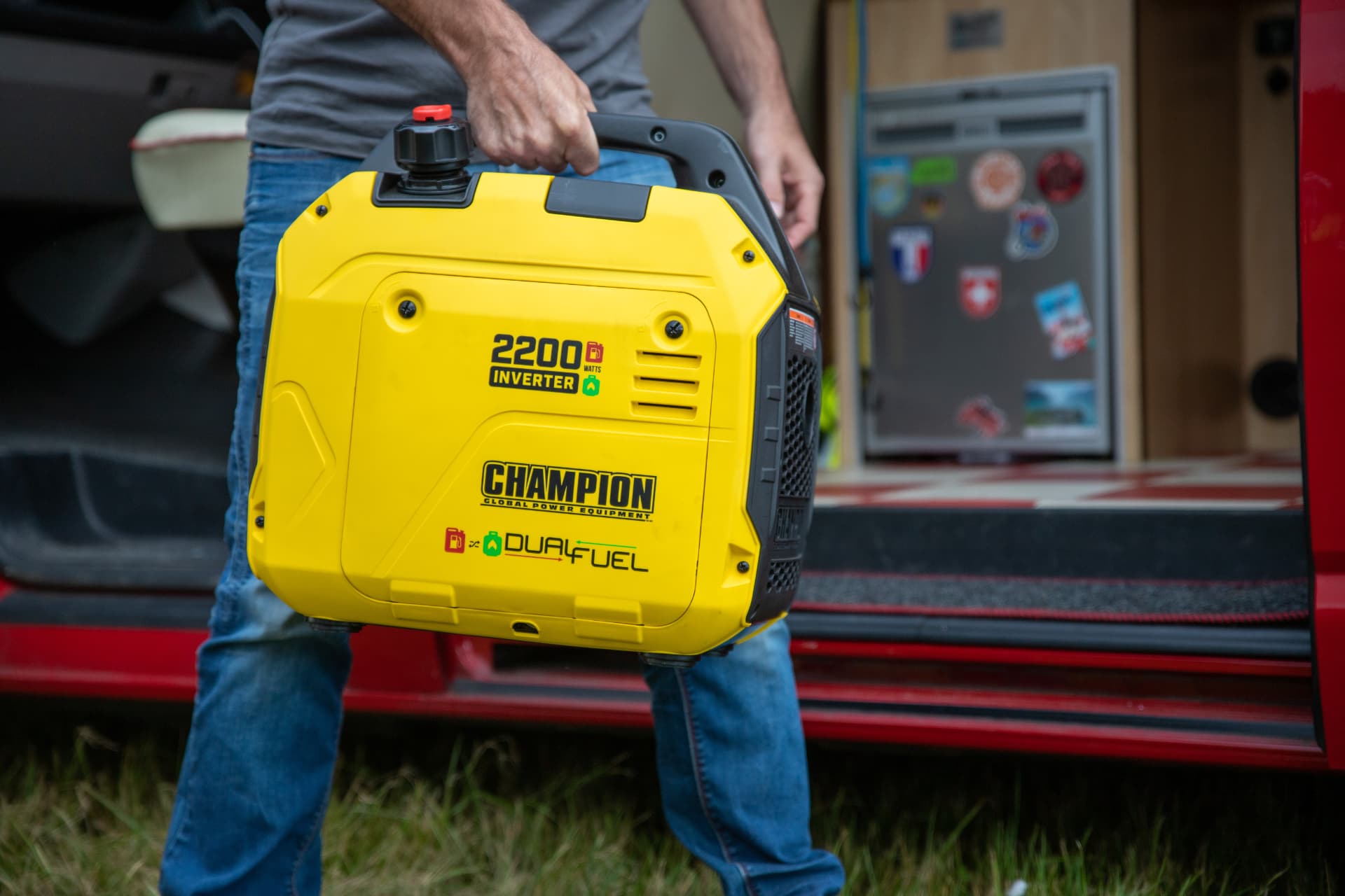 Champion 2200 W Dual Fuel inverter generator